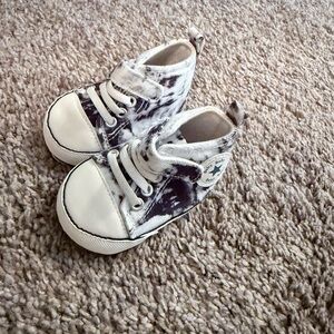 Knockoff converse baby Blue and White Sneaker